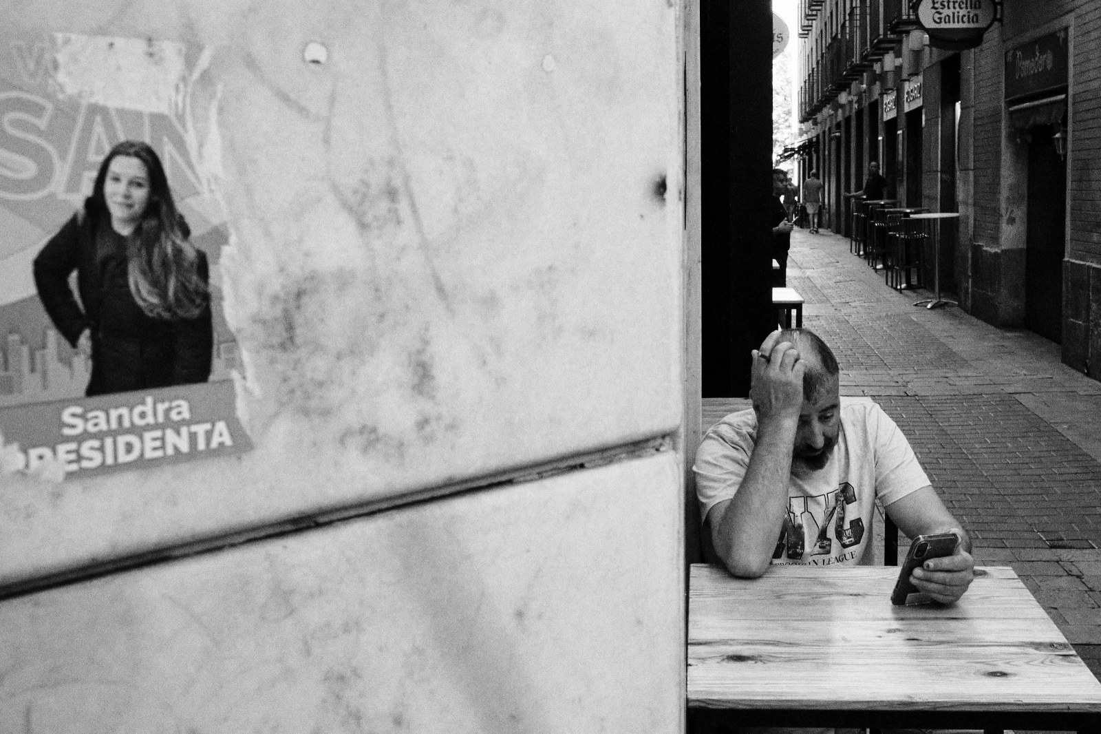 Talleres y cursos de fotografía de calle en Zaragoza con Rober Tomás en http://robertomasfoto.com 