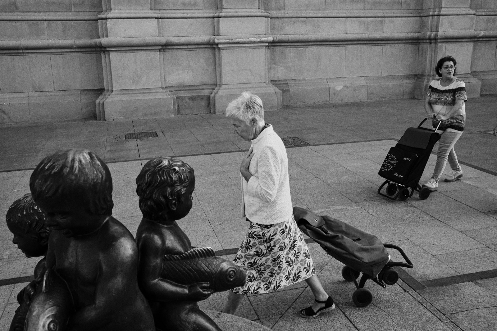 Talleres y cursos de fotografía de calle en Zaragoza con Rober Tomás en http://robertomasfoto.com 