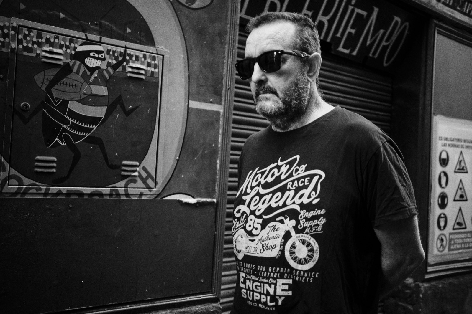 Talleres y cursos de fotografía de calle en Zaragoza con Rober Tomás en http://robertomasfoto.com 