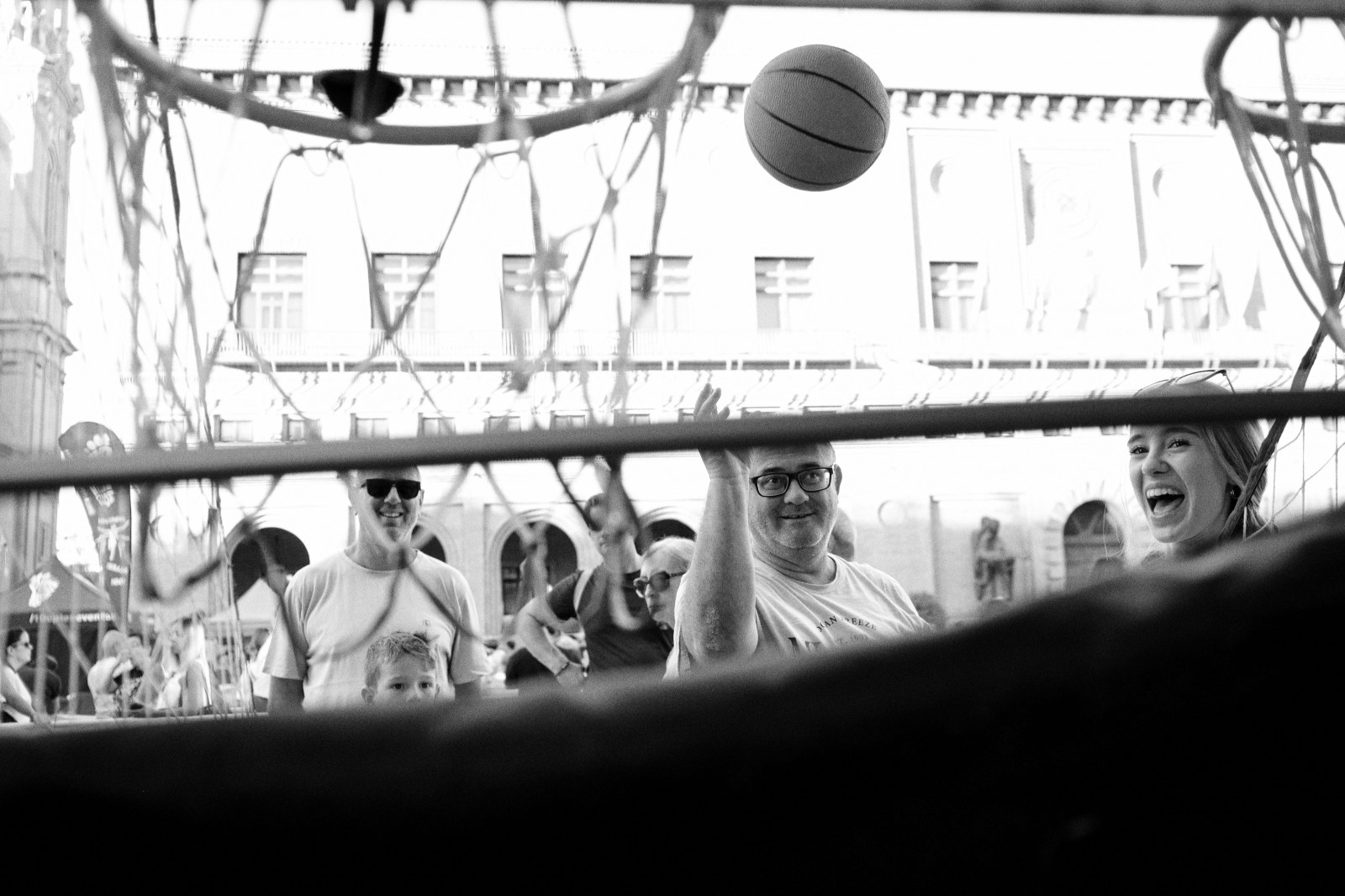 Talleres y cursos de fotografia de calle con Rober Tomás en http://robertomasfoto.com 